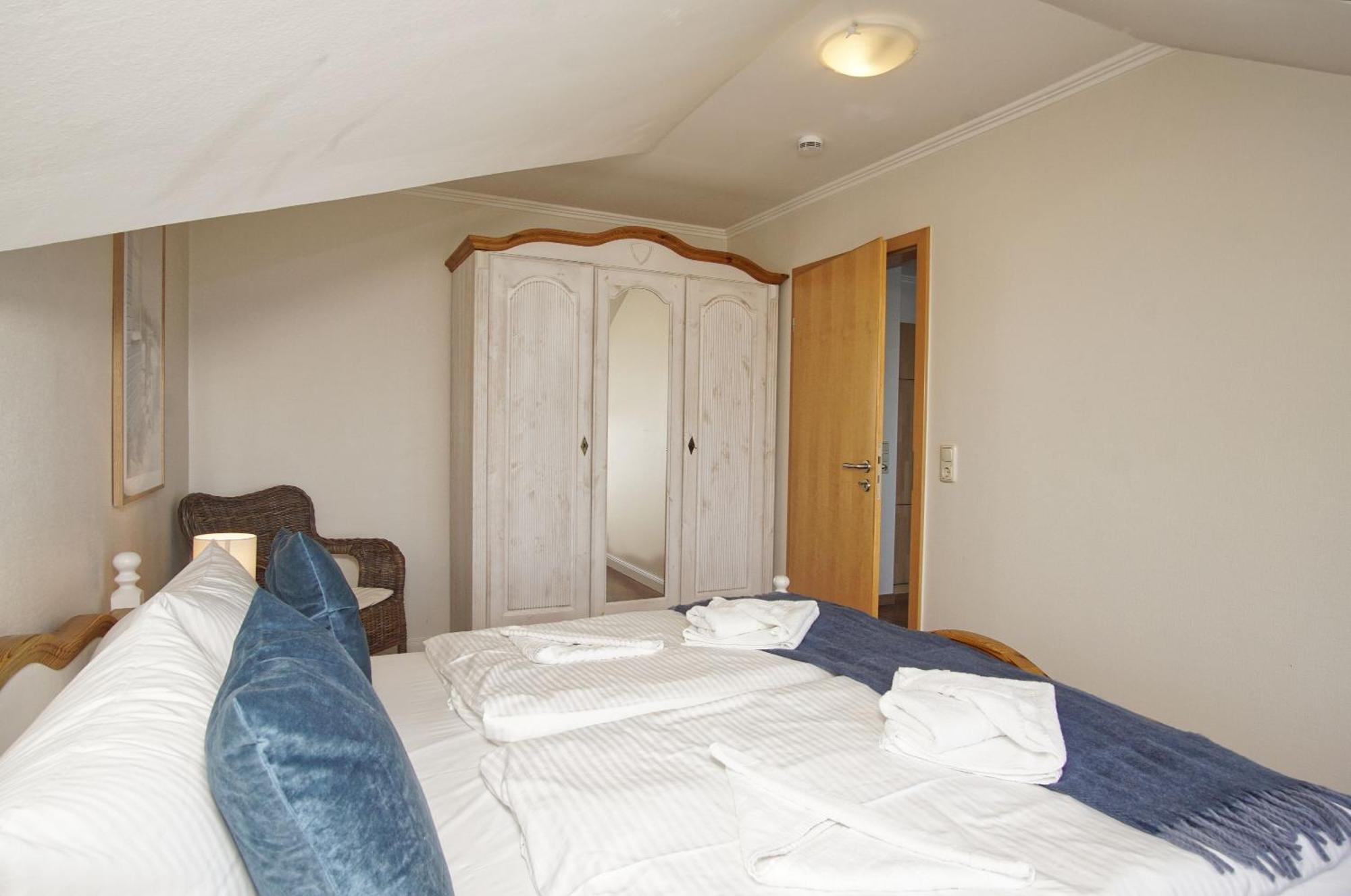 Ferienwohnung Mit Traumhaftem Meerblick - Haus Am Meer Fewo 11 Lohme Kültér fotó
